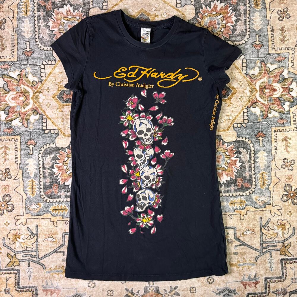 Vintage early 2000s Ed Hardy printed T-shirt baby doll fit women’s size medium